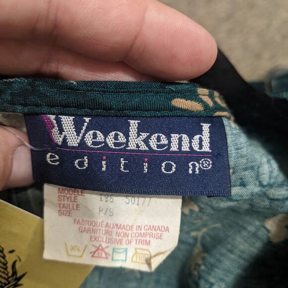 Weekend Edition Vintage Tank Size Small - Picture 5 of 6